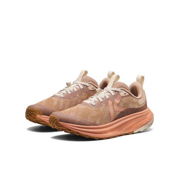 Women's Roam Trail Running Shoe  |  Warm Taupe/Cork