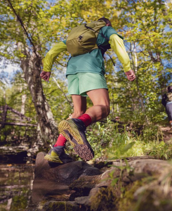 Men's Targhee Apex Wide Waterproof Hiking Boot  |  Dark Olive/Khaki